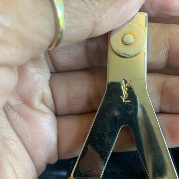 🦋Beautiful YSL Navy Blue Leather Handbag🦋 - Picture 11 of 14